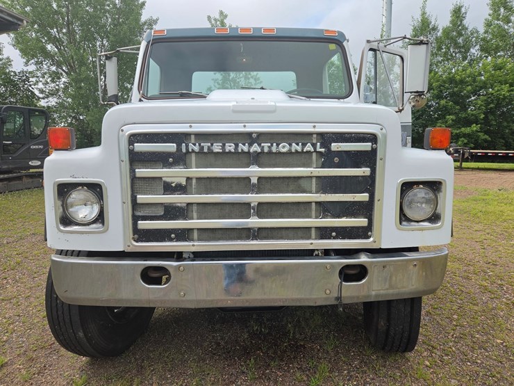 1984-international-s1900-image-8