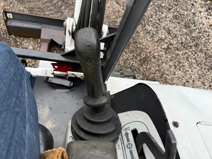 bobcat-331-image-21