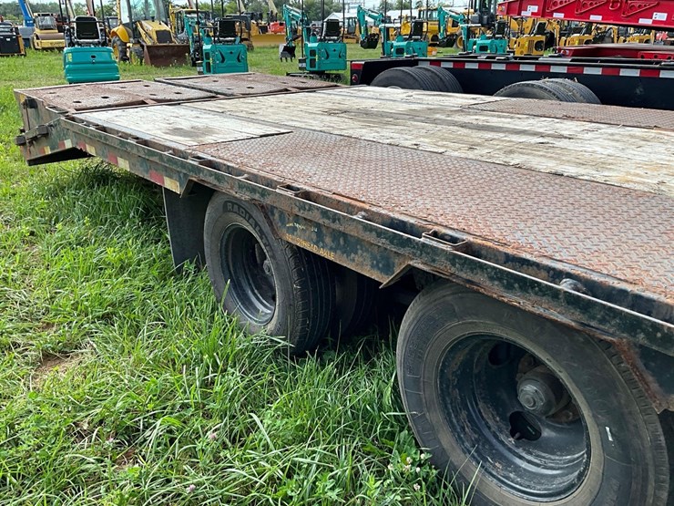 2021-big-tex-25'-gooseneck-image-8