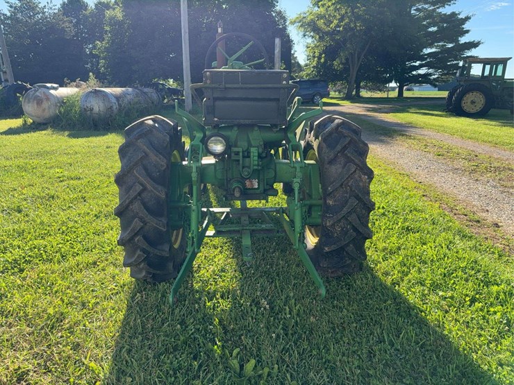 john-deere-320s-image-3