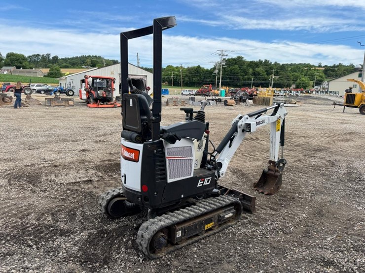 2022-bobcat-e10-image-6