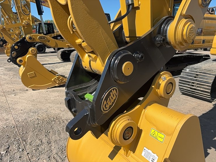 caterpillar-320gc-image-16