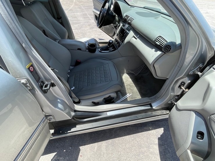 #162-•-2005-mercedes-c230-kompressor-(clean-nm-title)-image-88