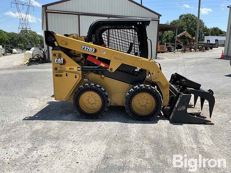2023-caterpillar-232d3-image-4
