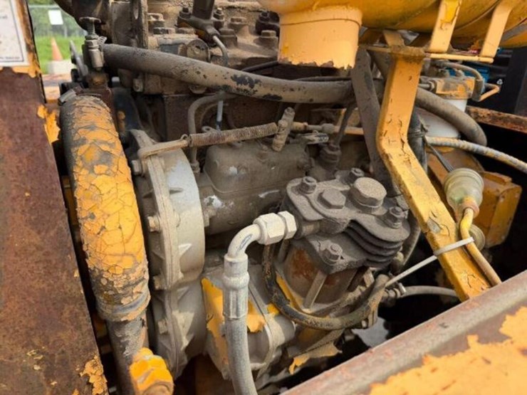 lift-king-4x4-rough-terrain-forklift-image-25