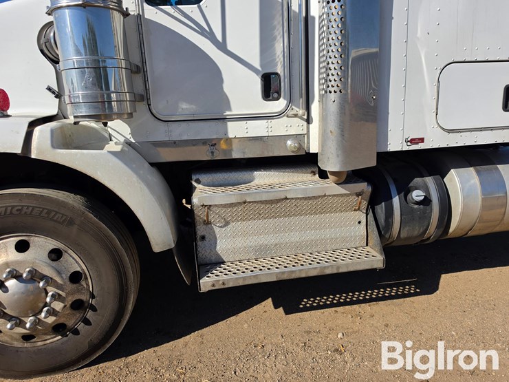 2018-kenworth-t800-image-9