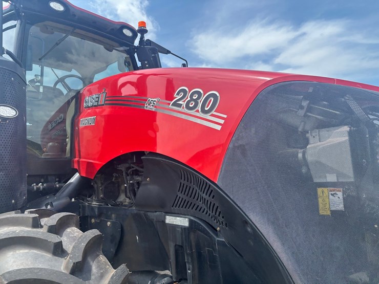 #2244-•-2021-case-magnum-280-tractor-image-22