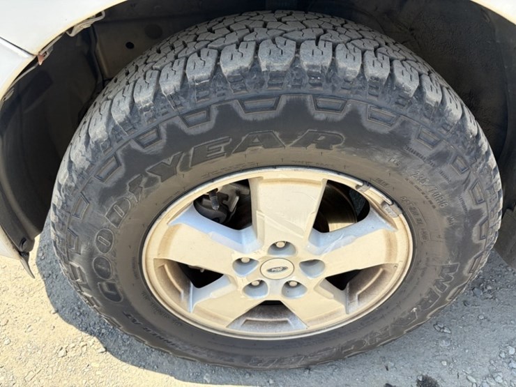 2012-ford-escape-xlt-image-14