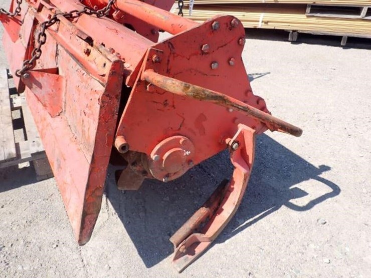 82-in.-3-pt-hitch-roto-tiller-image-7