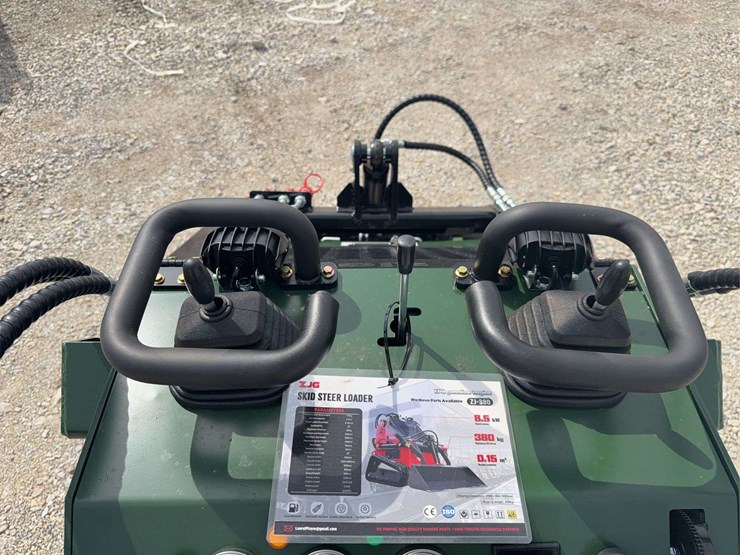 2026-zjg-zj-380-tracked-mini-skid-steer-loader-image-11
