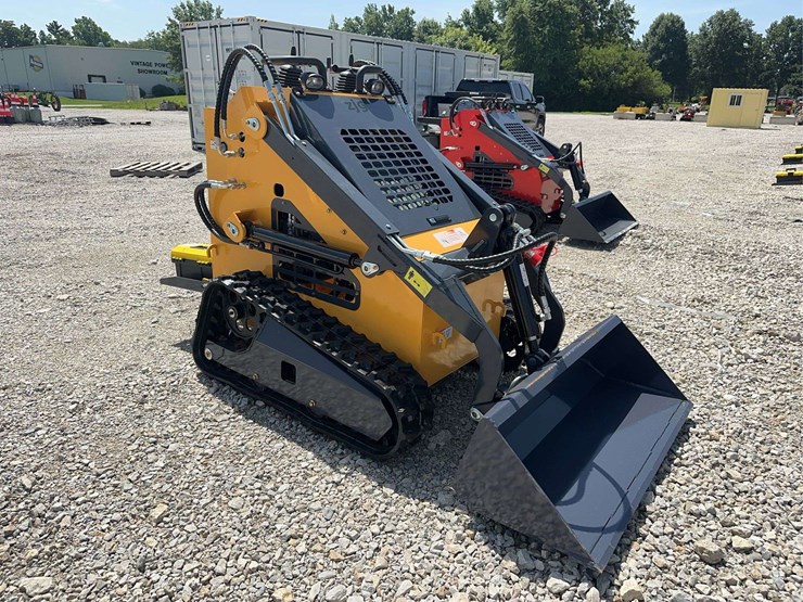 2026-zjg-zj-380-tracked-mini-skid-steer-loader-image-8