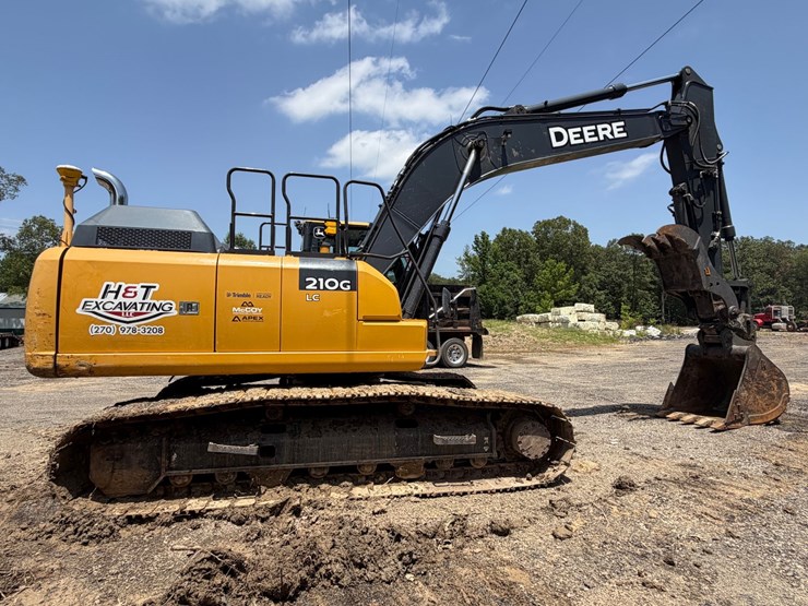 2020-deere-210g-image-11