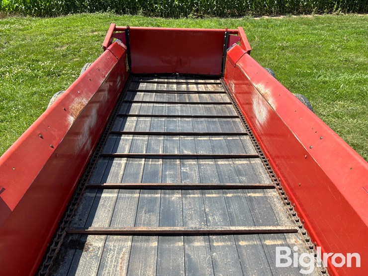 2013-new-holland-185-image-16