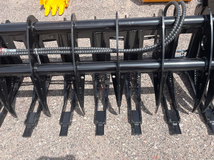 #1311-•-skid-steer-grapple-image-6