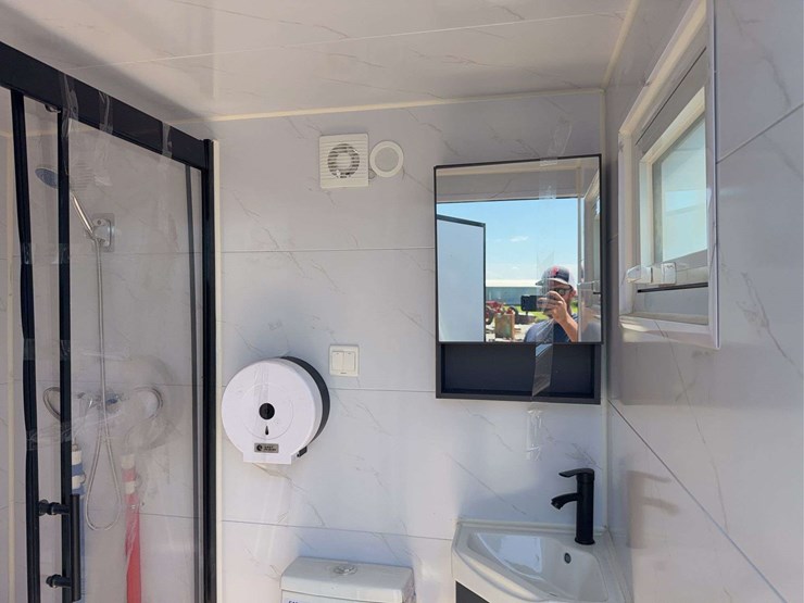 new-portable-bathroom-w/-shower-image-9