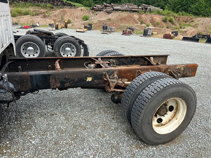 ford-f750-image-13