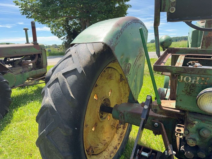 john-deere-model-b-image-6