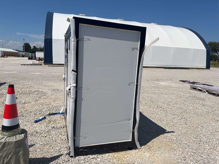 new-mobile-double-toilet-image-2