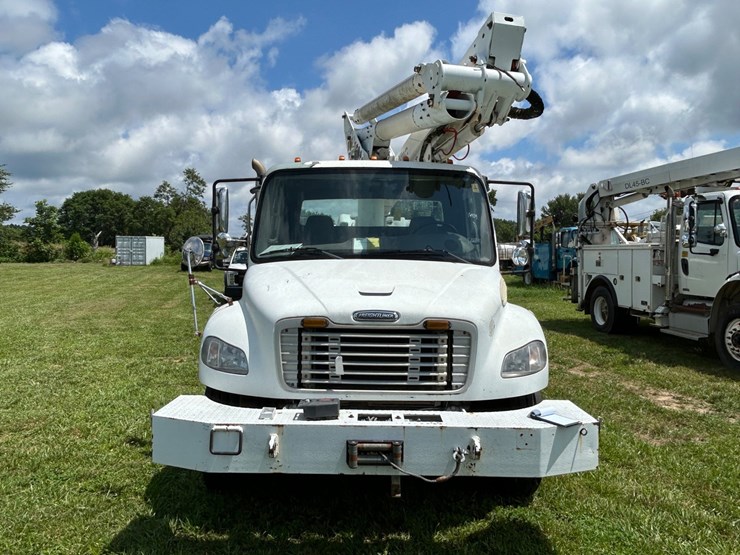 #1091-•-2010-freightliner-bucket-truck-image-12