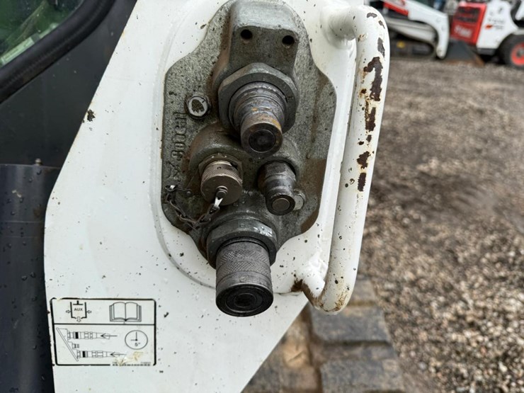 2019-bobcat-t595-image-11