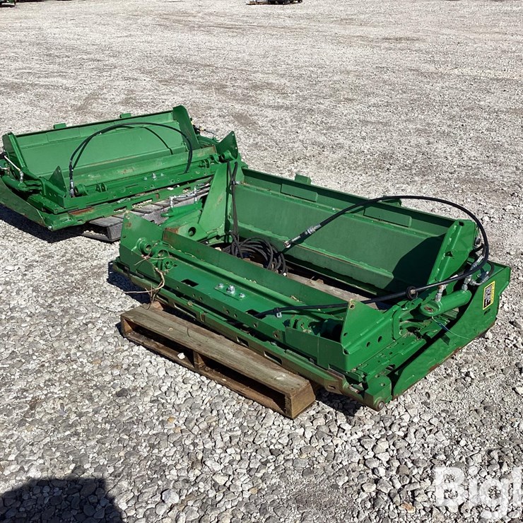JOHN DEERE 2
