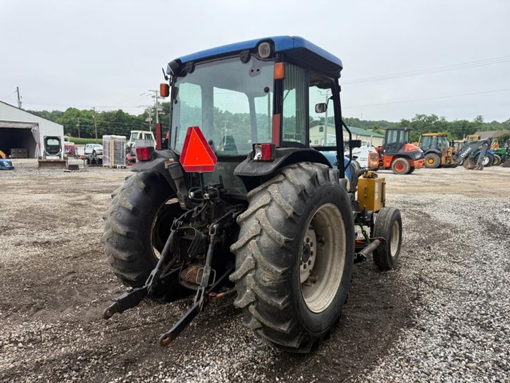 new-holland-t4030-image-4