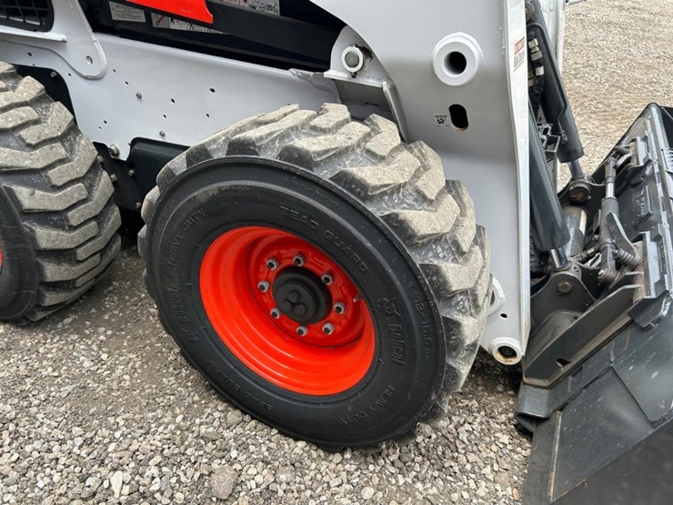 2024-bobcat-s650-image-12