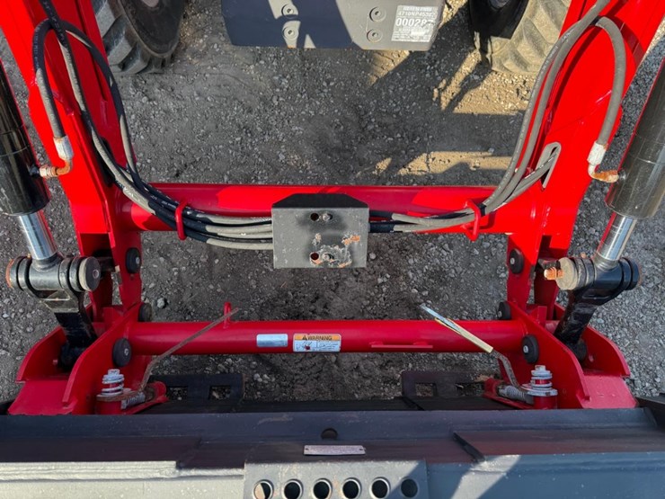 2019-massey-ferguson-4710-image-10