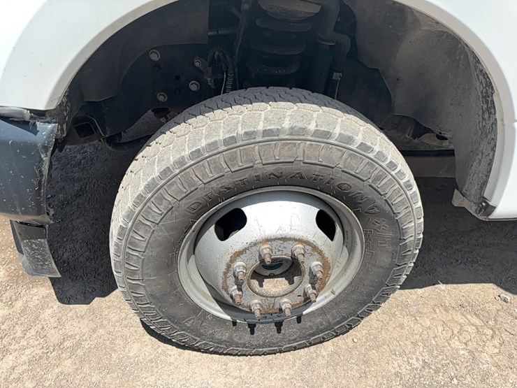 2020-ford-f350-image-8
