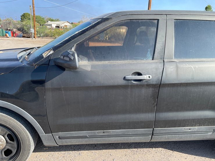 2016-ford-explorer-image-9