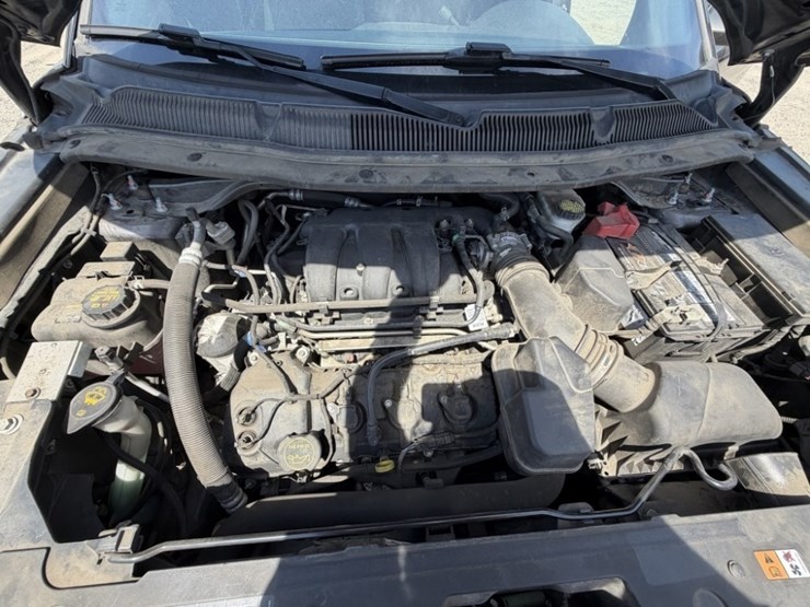 2017-ford-explorer-image-13
