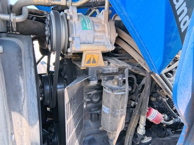 2004-new-holland-tl100a-image-78
