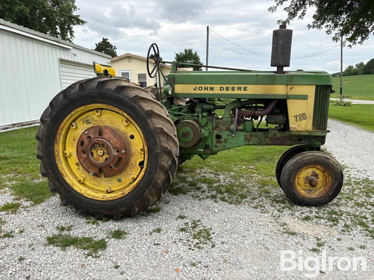 1958-john-deere-720-image-4