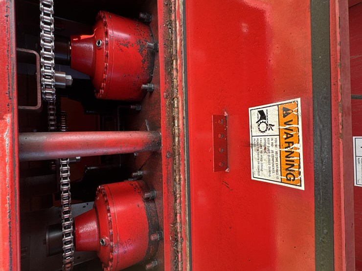gehl-mf8335-total-mix-feeder-wagon-image-20