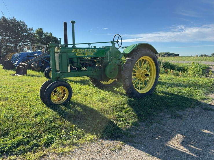 john-deere-model-b-image-1