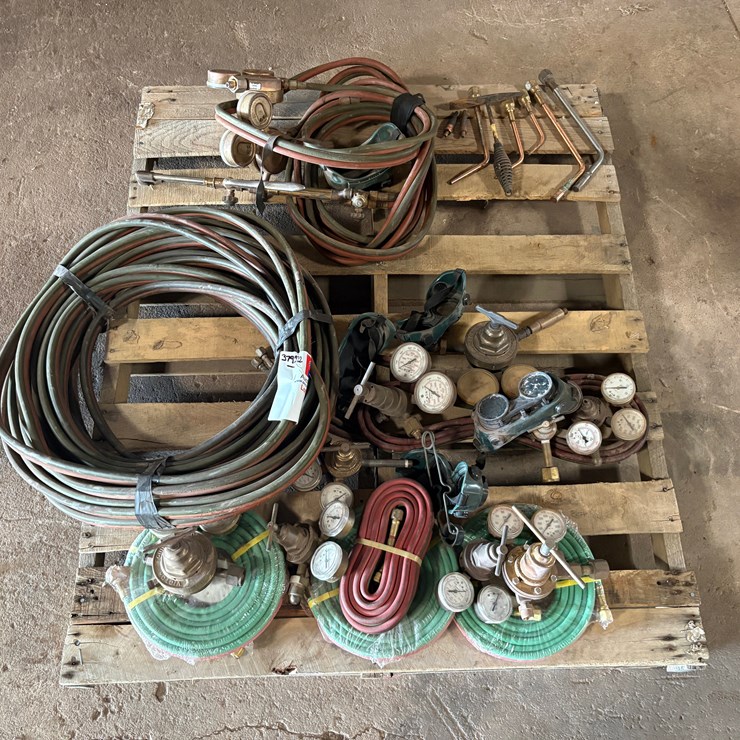Pallet of cutting torch nozzles & gas hoses