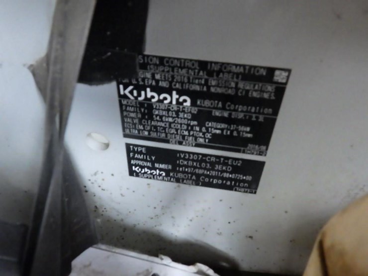2016-takeuchi-tl8-image-23