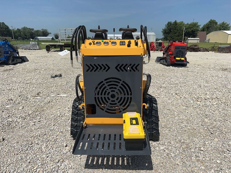2026-zjg-zj-380-tracked-mini-skid-steer-loader-image-5