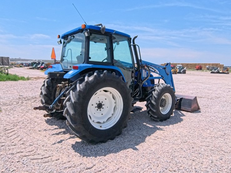 2004-new-holland-tl100a-image-5
