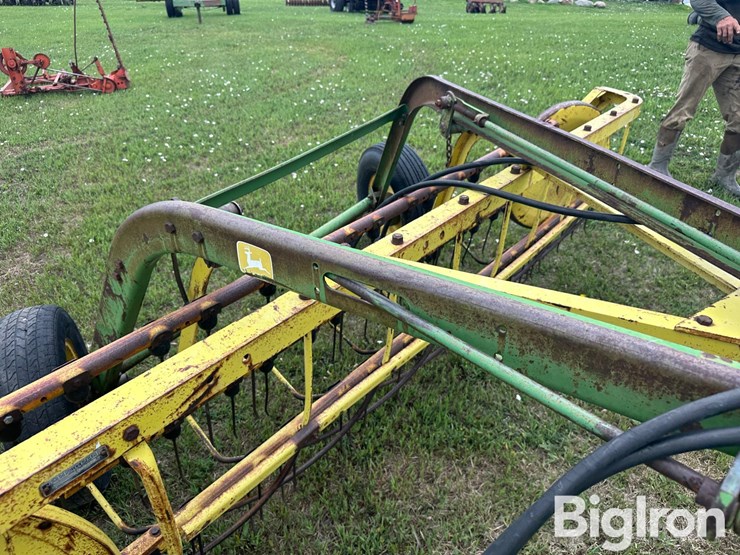john-deere-660-image-17