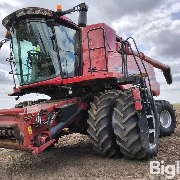 2013 CASE IH 8230