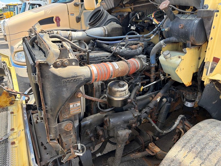 2014-kenworth-t370-image-9