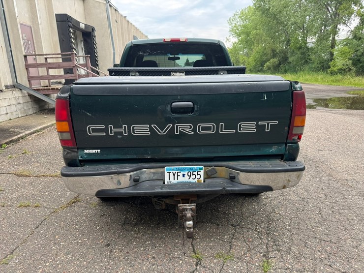 2002-chevrolet-2500hd-image-4