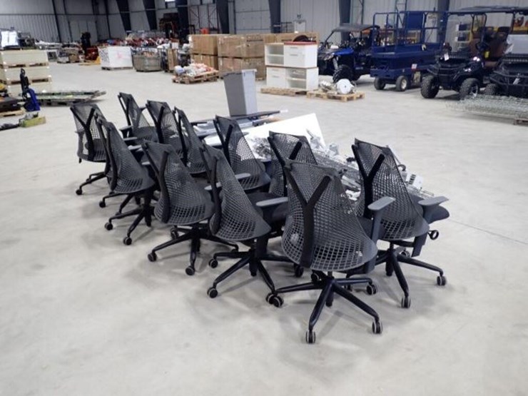 qty-of-(12)-multi-station-connectable-desks-&-image-3