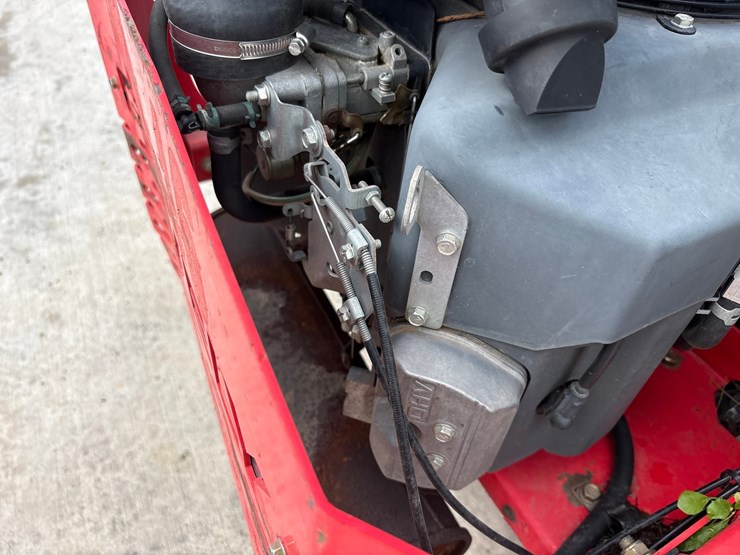 #5102-•-gravely-zt-5400-lawn-mower-image-10