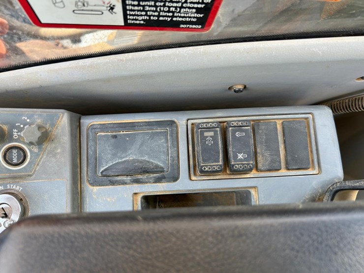 hitachi-zx350lc-6n-image-26