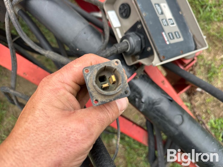 case-ih-rbx561-image-18