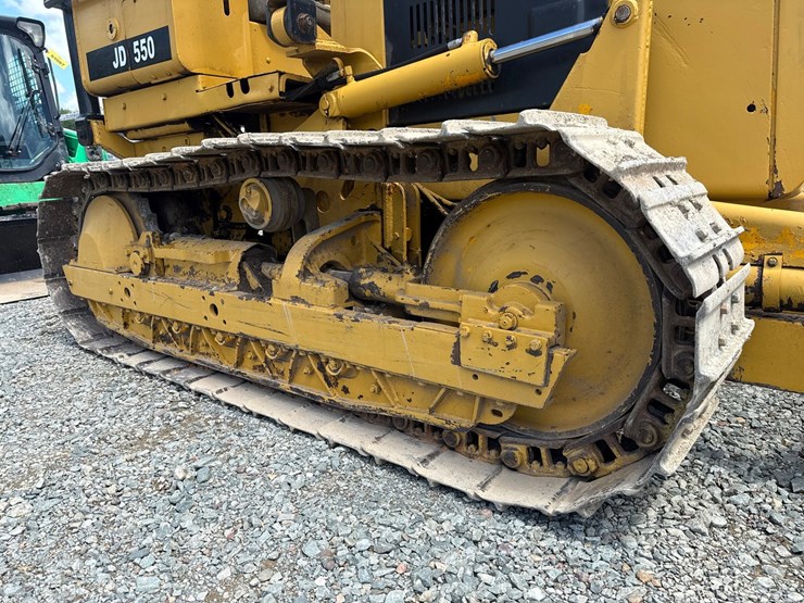 deere-550-image-50