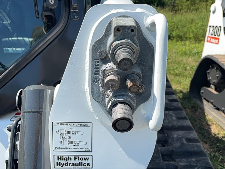 2019-bobcat-t870-image-11