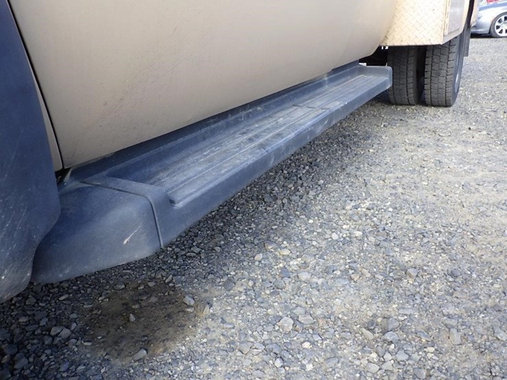 2012-ford-f550-image-10